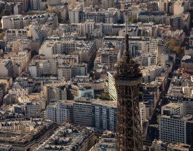 Vista aérea desde lo alto de la Torre Eiffel